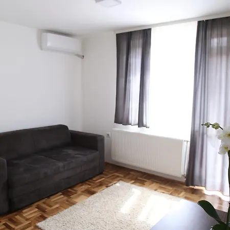Sapa Studios & Apartments Ni Exterior foto